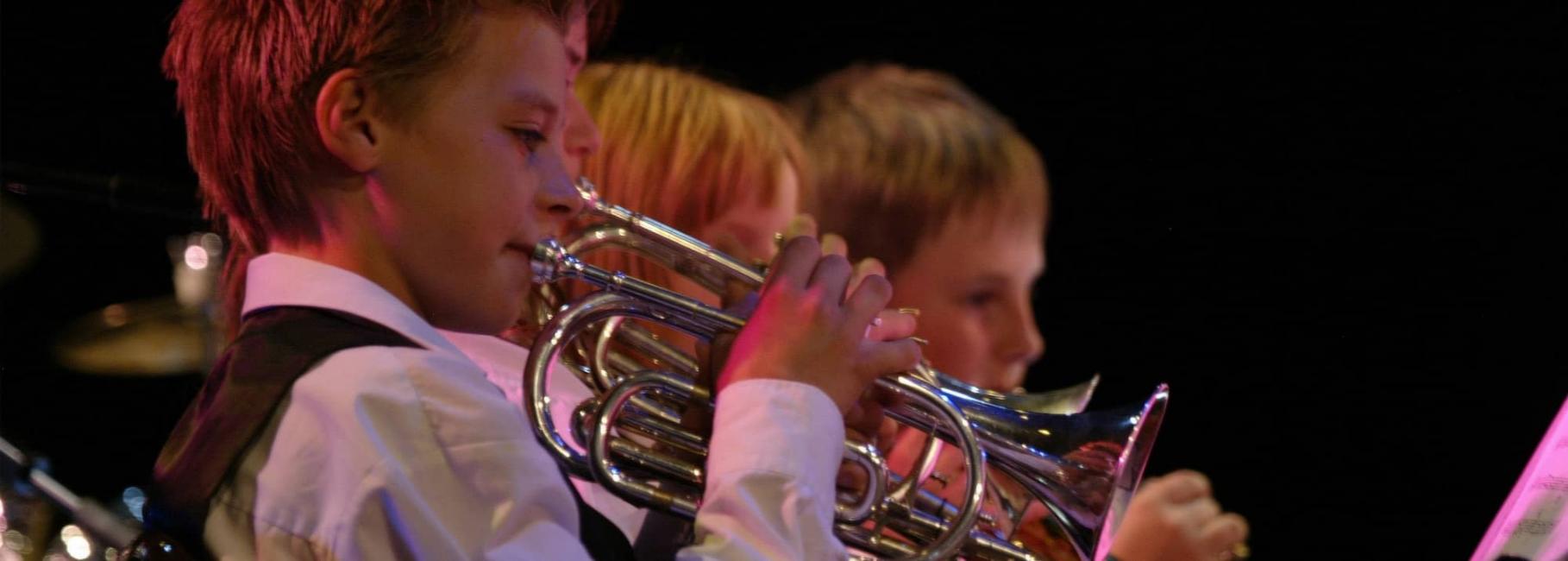 music tour manager header nst